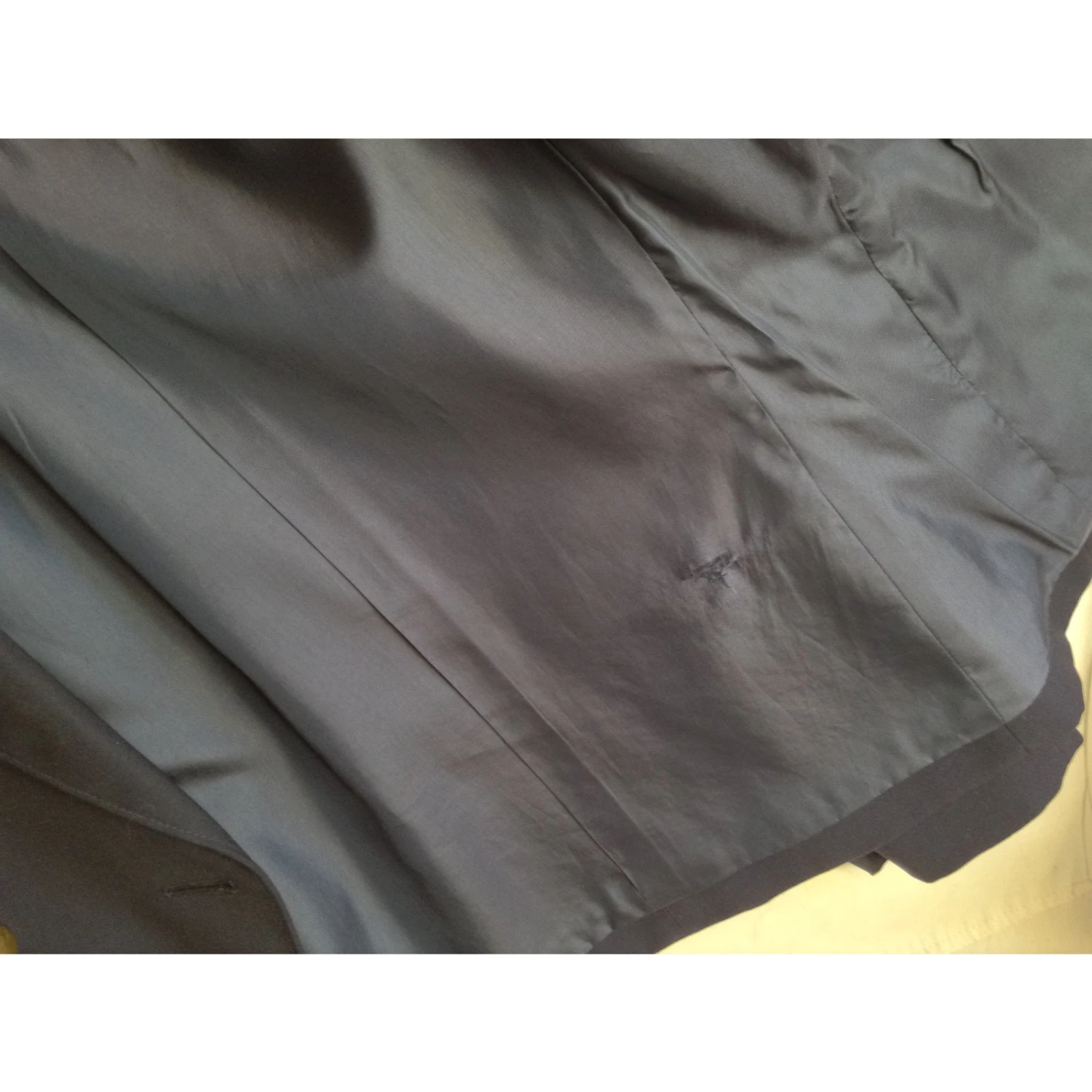 Yves Saint Laurent Vestes Bleu Marine 9 Yves Saint Laurent Vestes Bleu Marine – Image 7