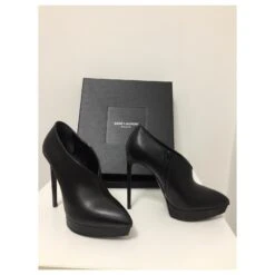 Yves Saint Laurent Bottines Cuir Et Ressemelées Noir 13 Yves Saint Laurent Bottines Cuir Et Ressemelées Noir -Yves Saint Laurent 162655 5