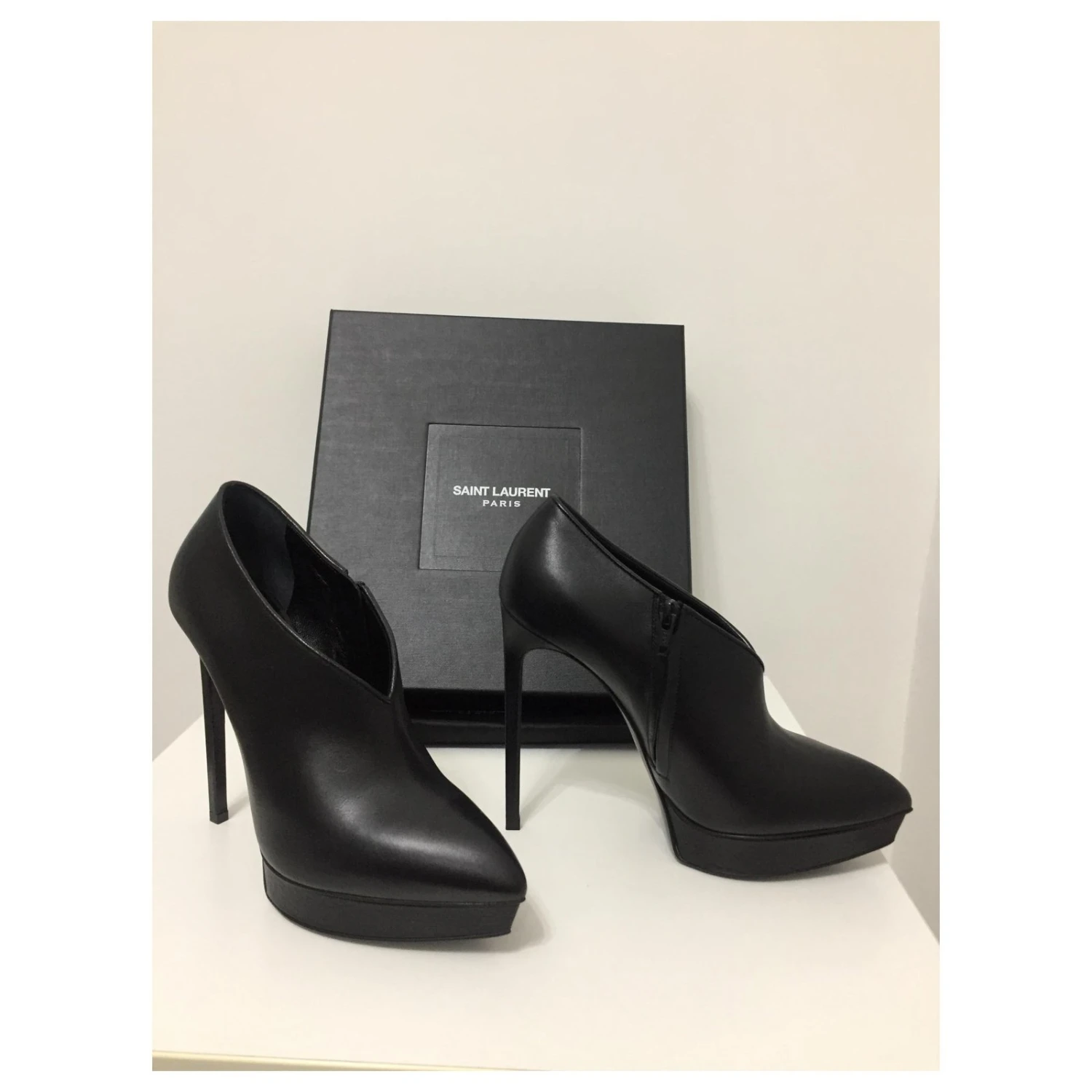 Yves Saint Laurent Bottines Cuir Et Ressemelées Noir 7 Yves Saint Laurent Bottines Cuir Et Ressemelées Noir – Image 5