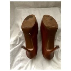 Yves Saint Laurent Escarpins YSL Tribute Rive Gauche Marron 12 Yves Saint Laurent Escarpins YSL Tribute Rive Gauche Marron -Yves Saint Laurent 180212 4