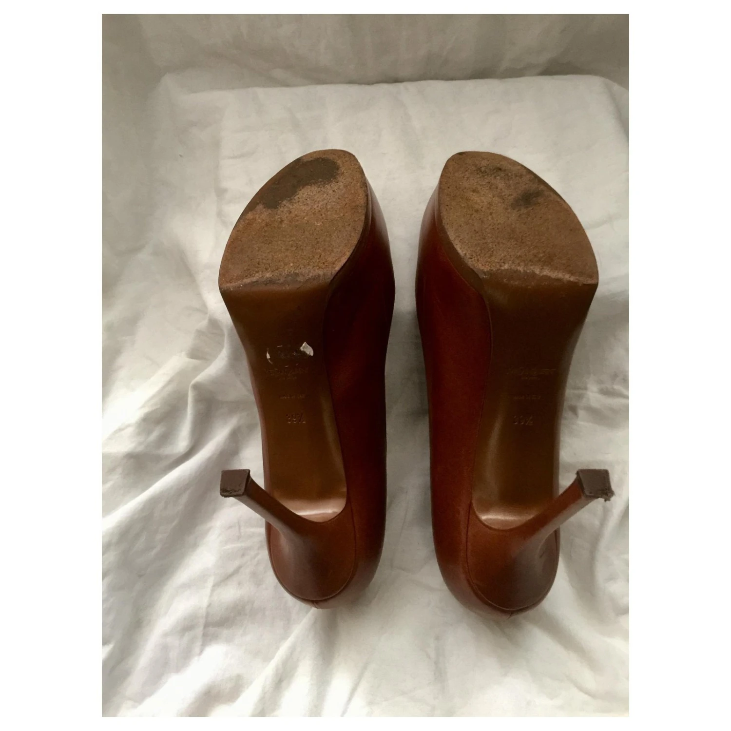 Yves Saint Laurent Escarpins YSL Tribute Rive Gauche Marron 6 Yves Saint Laurent Escarpins YSL Tribute Rive Gauche Marron – Image 4
