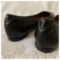 Yves Saint Laurent Ballerines En Cuir Noir Texturé -Yves Saint Laurent 207507 10