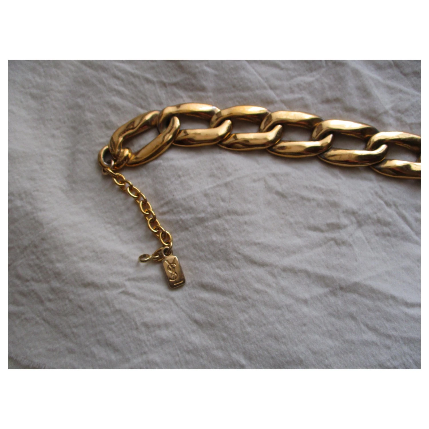 Yves Saint Laurent Ras De Cou, Mailles Plates. Doré 7 Yves Saint Laurent Ras De Cou, Mailles Plates. Doré – Image 5