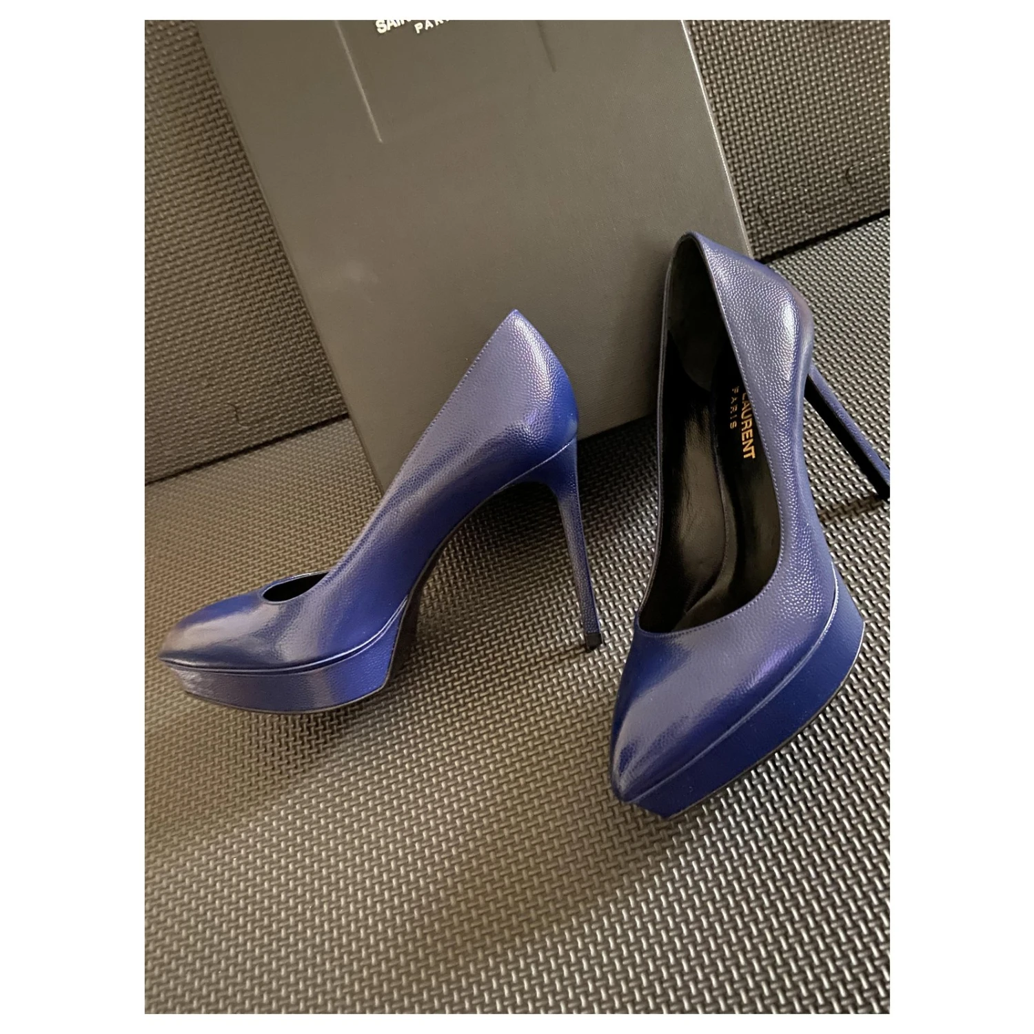 Yves Saint Laurent Janis Bleu Marine 6 Yves Saint Laurent Janis Bleu Marine – Image 4