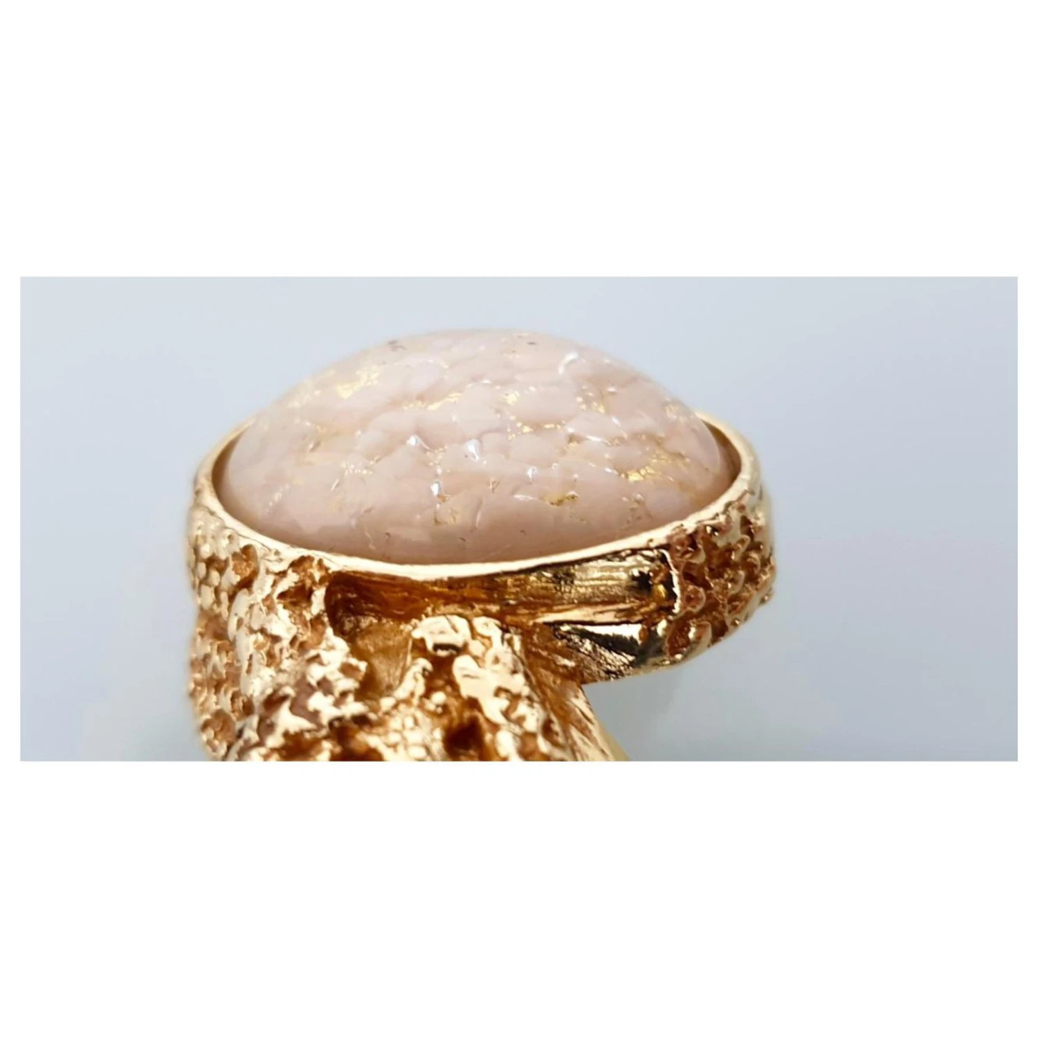 Yves Saint Laurent Bague Yves Saint-Laurent Doré 6 Yves Saint Laurent Bague Yves Saint-Laurent Doré – Image 4