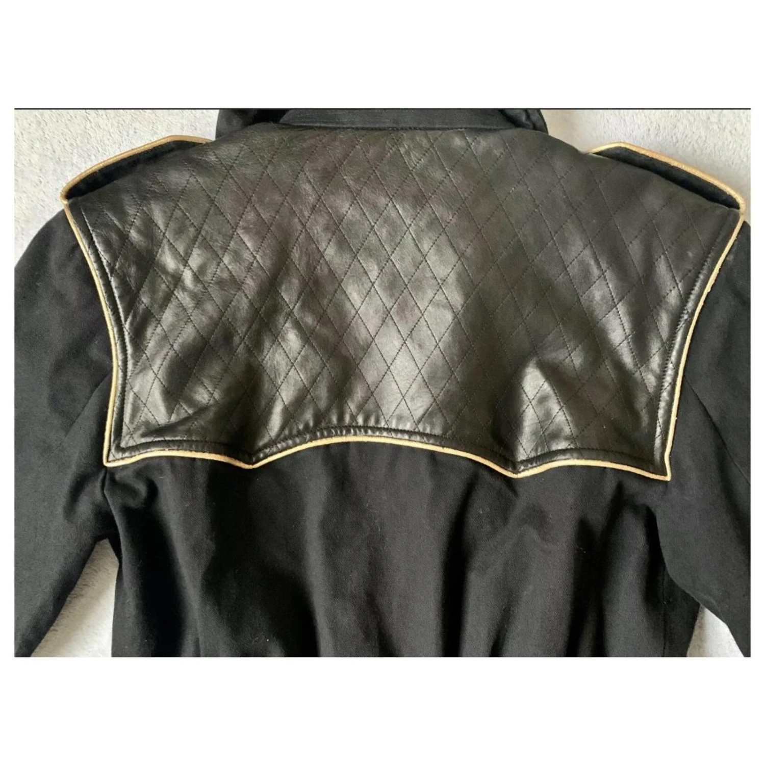 Yves Saint Laurent Vestes Noir 4 Yves Saint Laurent Vestes Noir â Image 2