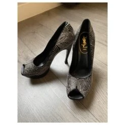 Yves Saint Laurent Escarpins Yves Saint-Laurent Noir 21 Yves Saint Laurent Escarpins Yves Saint-Laurent Noir -Yves Saint Laurent 272325 10