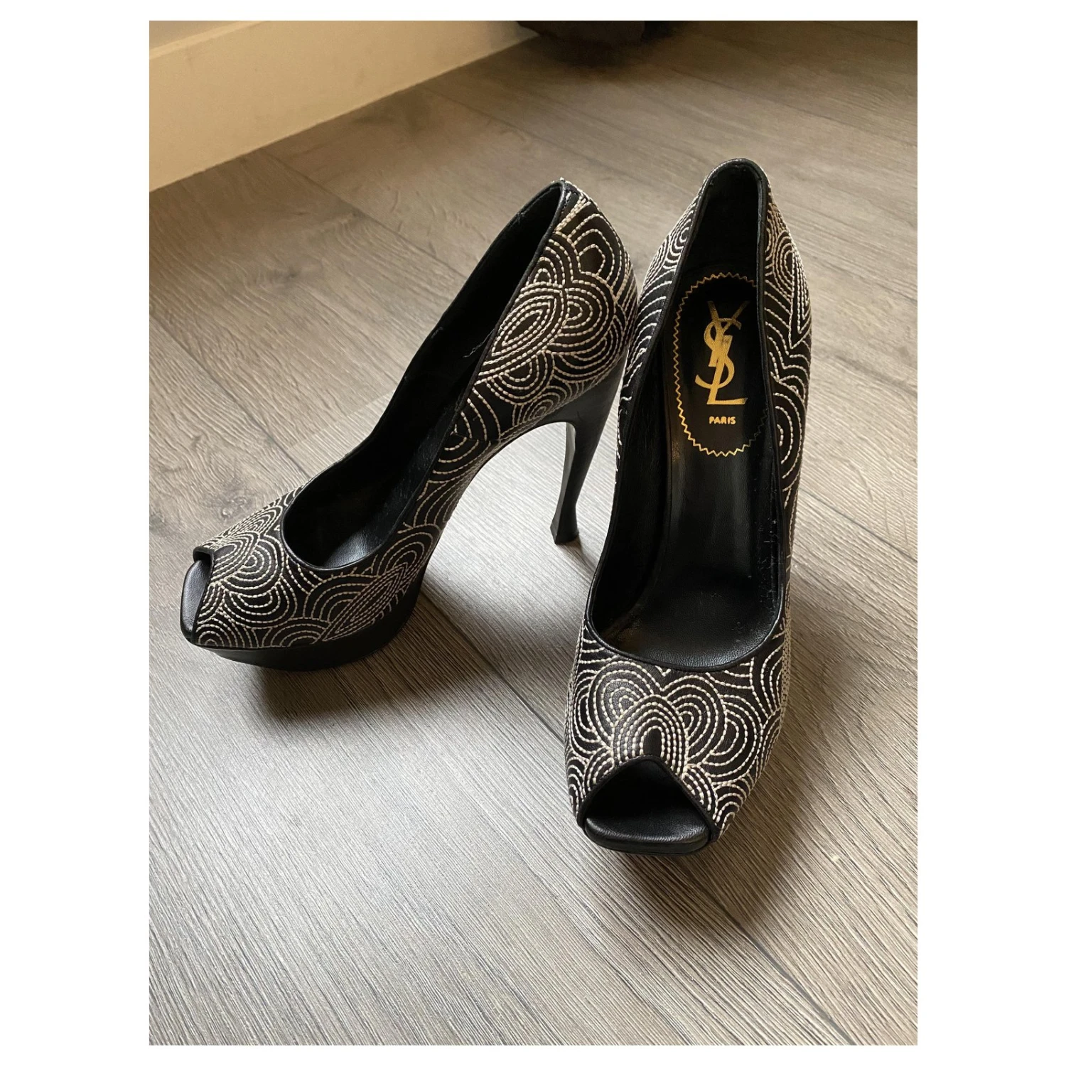 Yves Saint Laurent Escarpins Yves Saint-Laurent Noir 12 Yves Saint Laurent Escarpins Yves Saint-Laurent Noir – Image 10