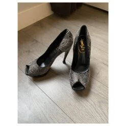Yves Saint Laurent Escarpins Yves Saint-Laurent Noir 15 Yves Saint Laurent Escarpins Yves Saint-Laurent Noir -Yves Saint Laurent 272325 4