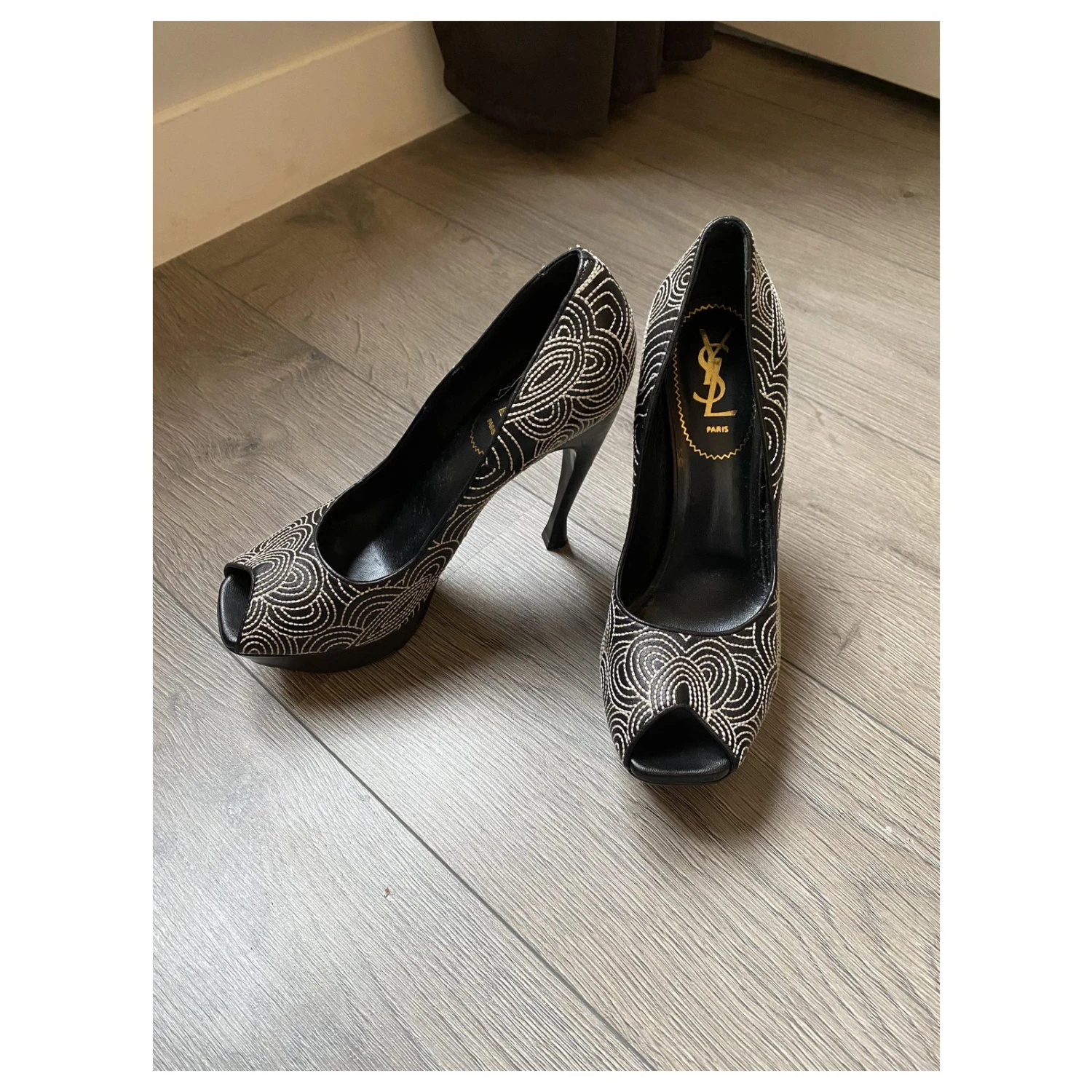 Yves Saint Laurent Escarpins Yves Saint-Laurent Noir 6 Yves Saint Laurent Escarpins Yves Saint-Laurent Noir – Image 4