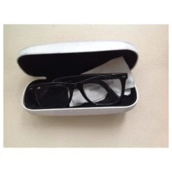 Yves Saint Laurent Des Lunettes De Soleil Noir 13 Yves Saint Laurent Des Lunettes De Soleil Noir -Yves Saint Laurent 299619 3