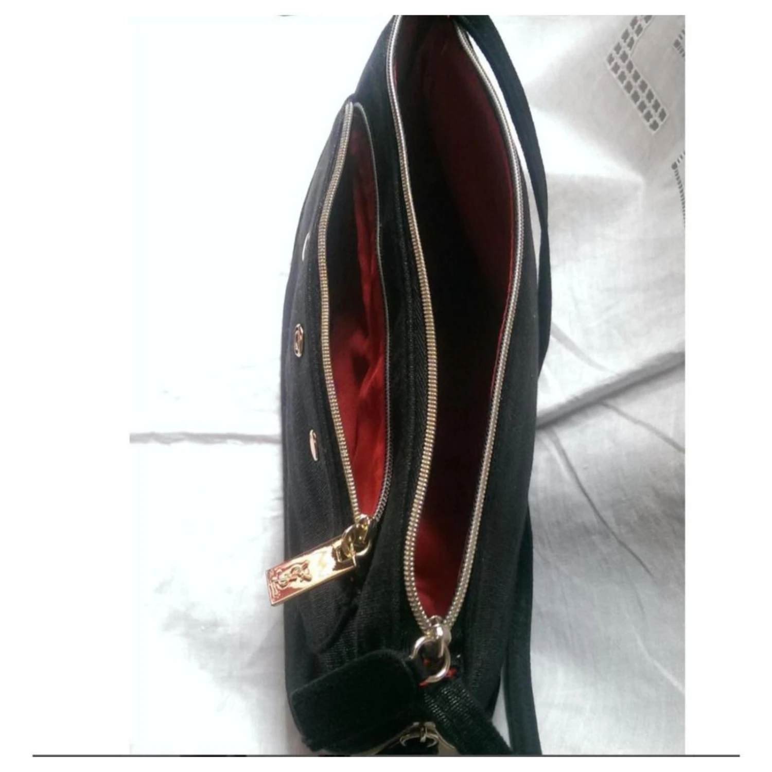 Yves Saint Laurent Pochettes Noir 6 Yves Saint Laurent Pochettes Noir – Image 4