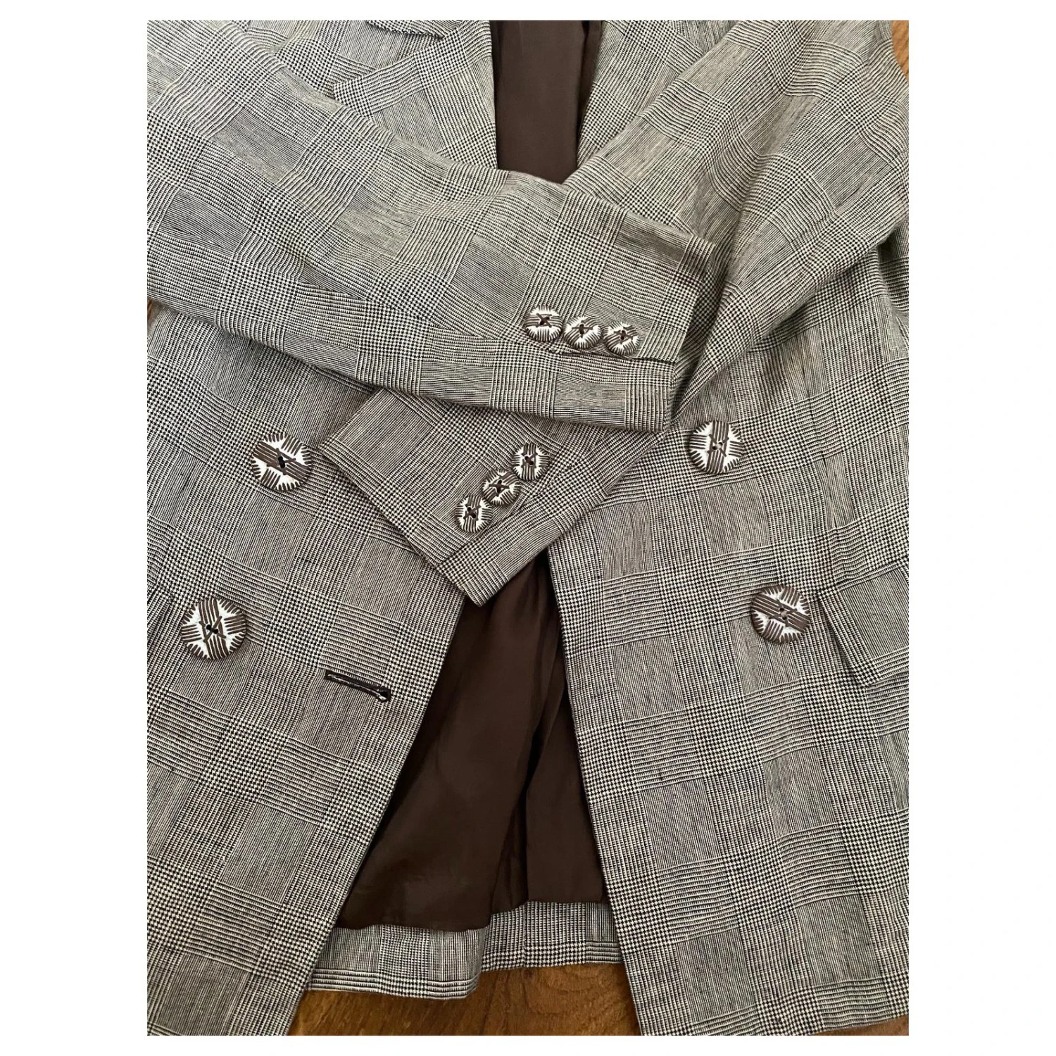 Yves Saint Laurent Vestes Chataigne 4 Yves Saint Laurent Vestes Chataigne – Image 2