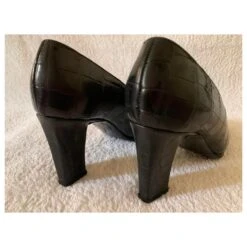 Yves Saint Laurent Escarpins En Cuir Imprimé Vintage Noir 20 Yves Saint Laurent Escarpins En Cuir Imprimé Vintage Noir -Yves Saint Laurent 342566 9