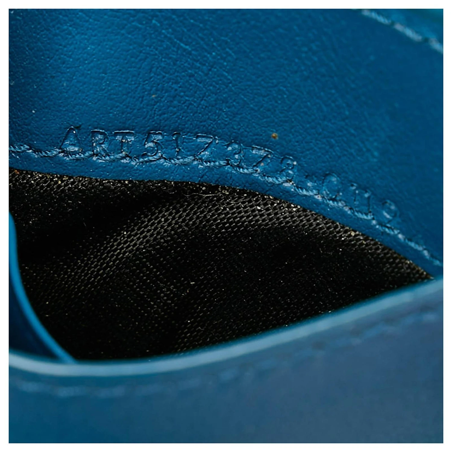 Yves Saint Laurent Portefeuille à Deux Volets En Relief YSL Blue Star Bleu 11 Yves Saint Laurent Portefeuille à Deux Volets En Relief YSL Blue Star Bleu – Image 9