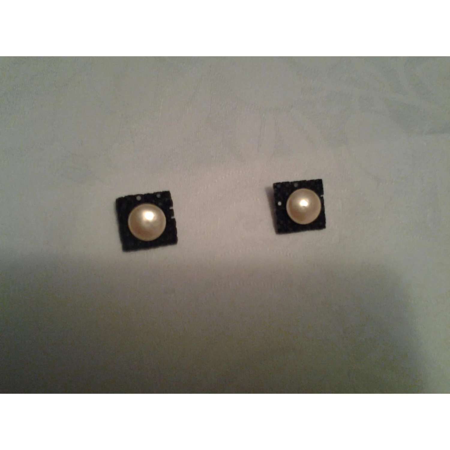 Yves Saint Laurent Vintage Noir 6 Yves Saint Laurent Vintage Noir – Image 4