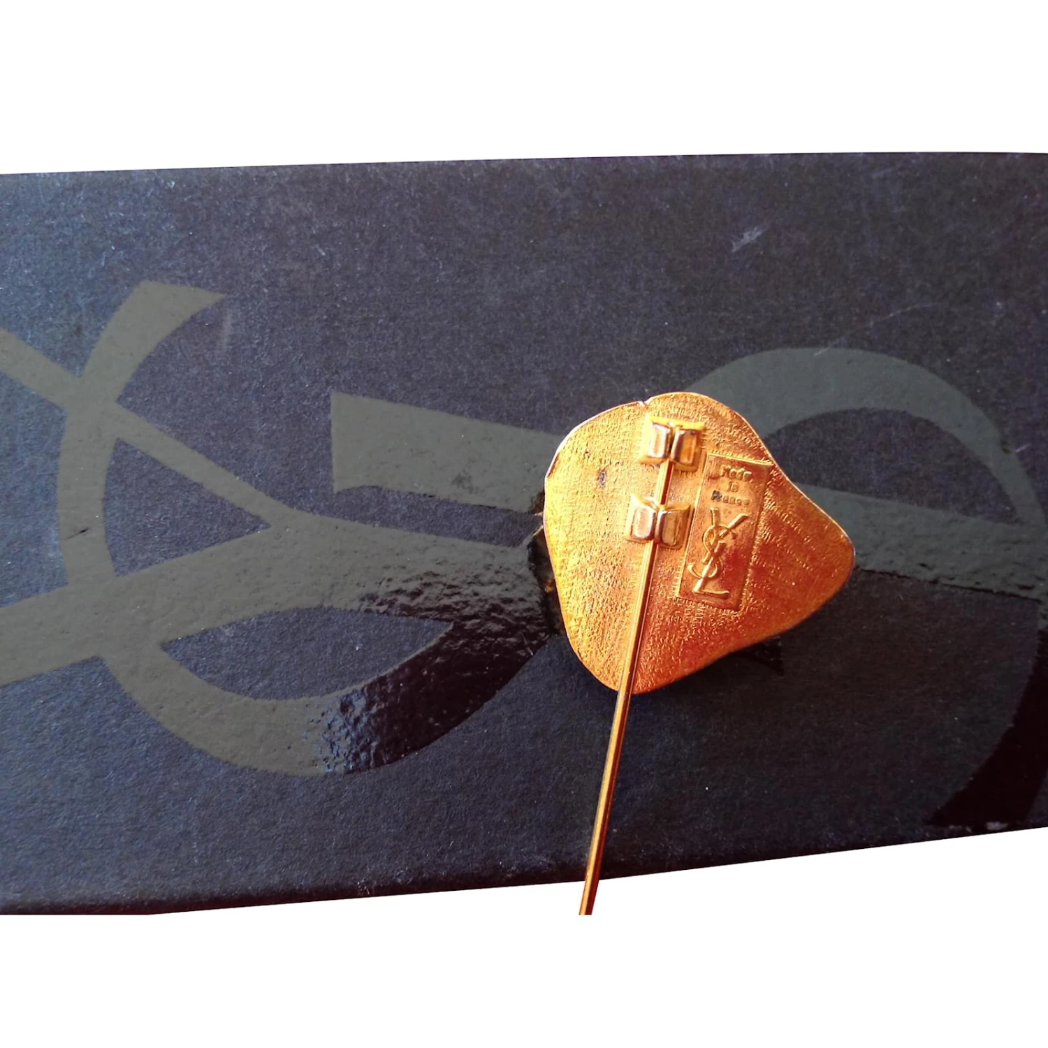 Yves Saint Laurent ÉPINGLE DE FOULARD Doré 4 Yves Saint Laurent ÉPINGLE DE FOULARD Doré – Image 2