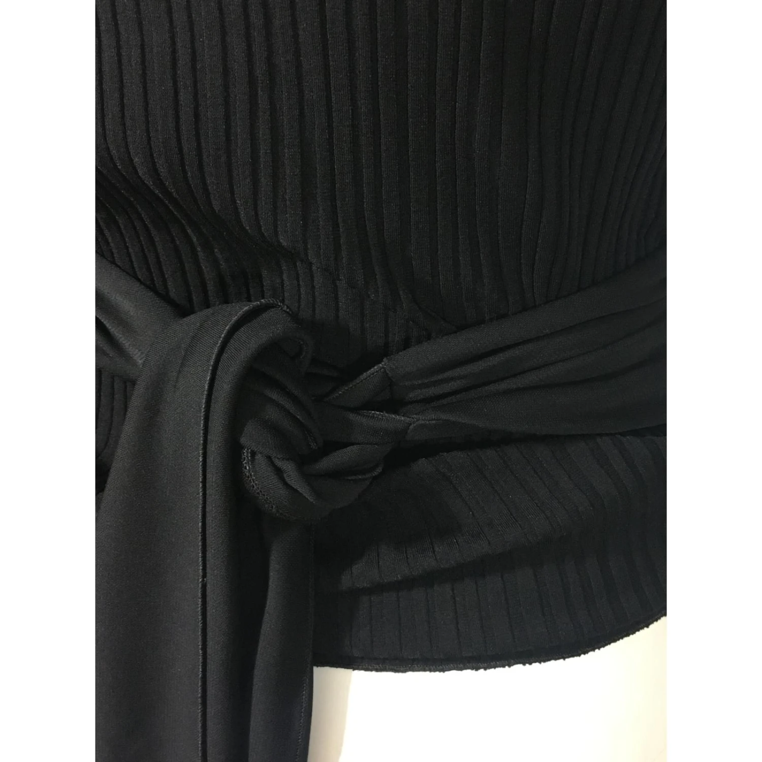 Yves Saint Laurent Top Cache Coeur Noir 6 Yves Saint Laurent Top Cache Coeur Noir – Image 4