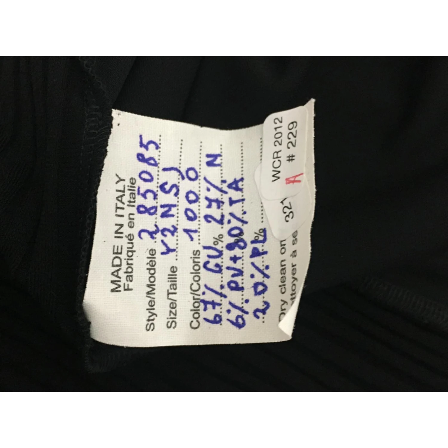 Yves Saint Laurent Top Cache Coeur Noir 8 Yves Saint Laurent Top Cache Coeur Noir – Image 6