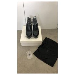 Yves Saint Laurent Escarpins YSL TribToo Rive Gauche Verni Noir 14 Yves Saint Laurent Escarpins YSL TribToo Rive Gauche Verni Noir -Yves Saint Laurent 401083 6