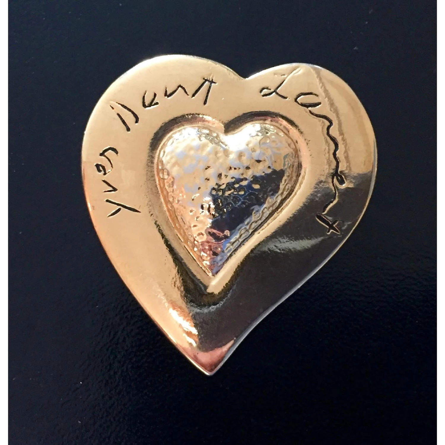 Broche Coeur Yves Saint Laurent Doré 6 Broche Coeur Yves Saint Laurent Doré – Image 4