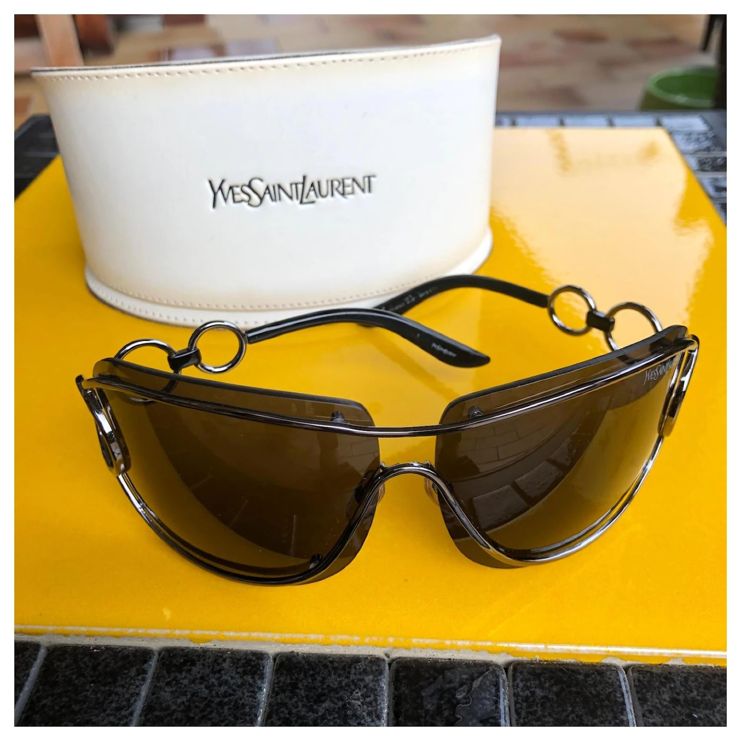 Yves Saint Laurent Soleil Métallisé 4 Yves Saint Laurent Soleil Métallisé – Image 2