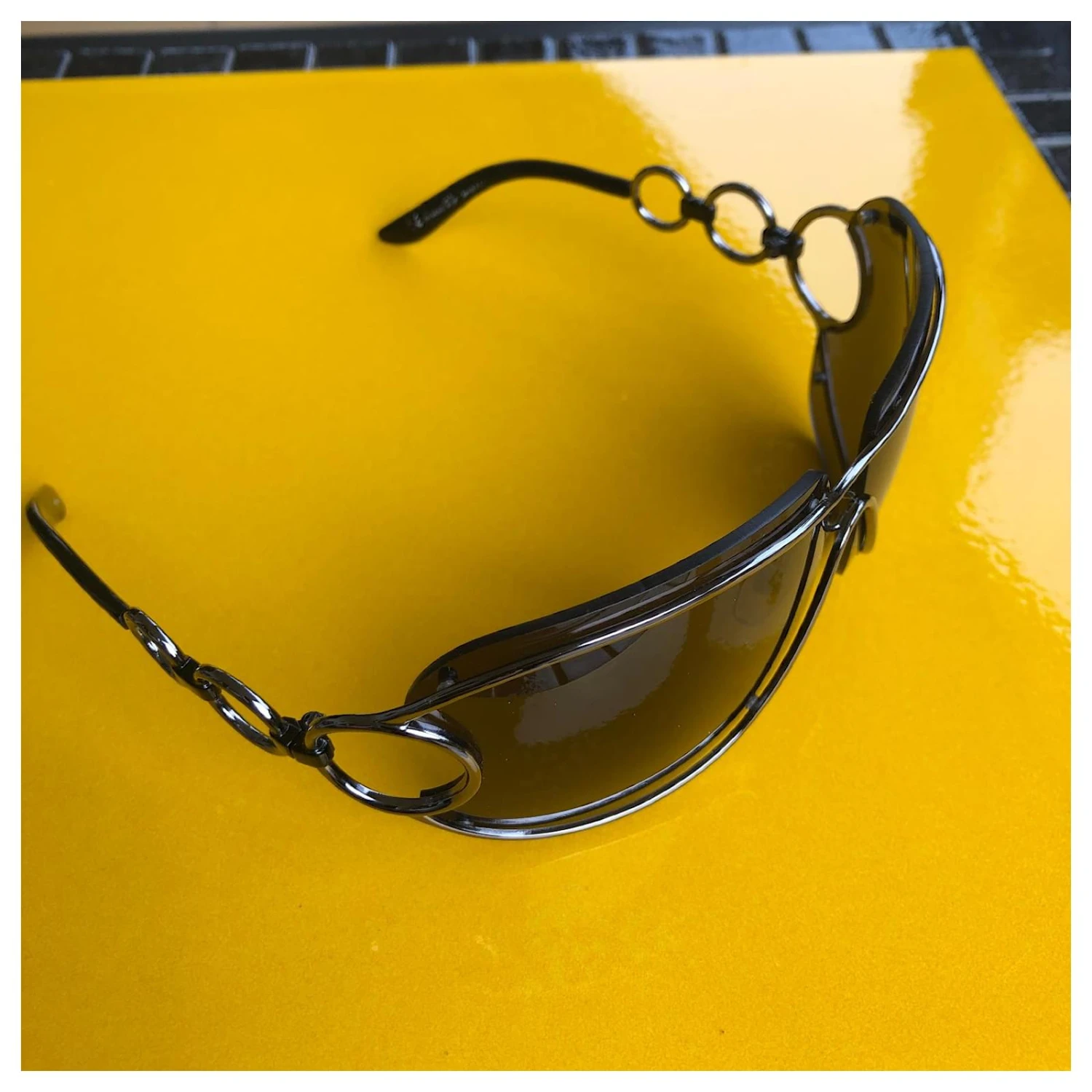 Yves Saint Laurent Soleil Métallisé 5 Yves Saint Laurent Soleil Métallisé – Image 3