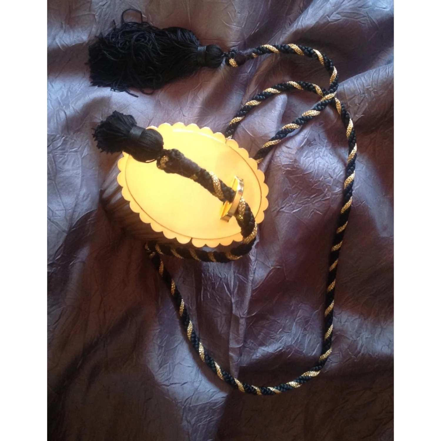 Yves Saint Laurent MINAUDIÈRE STRIÉE DORÉE VINTAGE 10 Yves Saint Laurent MINAUDIÈRE STRIÉE DORÉE VINTAGE – Image 8