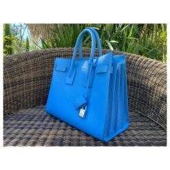 Sac Yves Saint Laurent Modèle " Sac De Jour" Cuir Bleu Ciel Bleu Clair 21 Sac Yves Saint Laurent Modèle " Sac De Jour" Cuir Bleu Ciel Bleu Clair -Yves Saint Laurent 516259 10