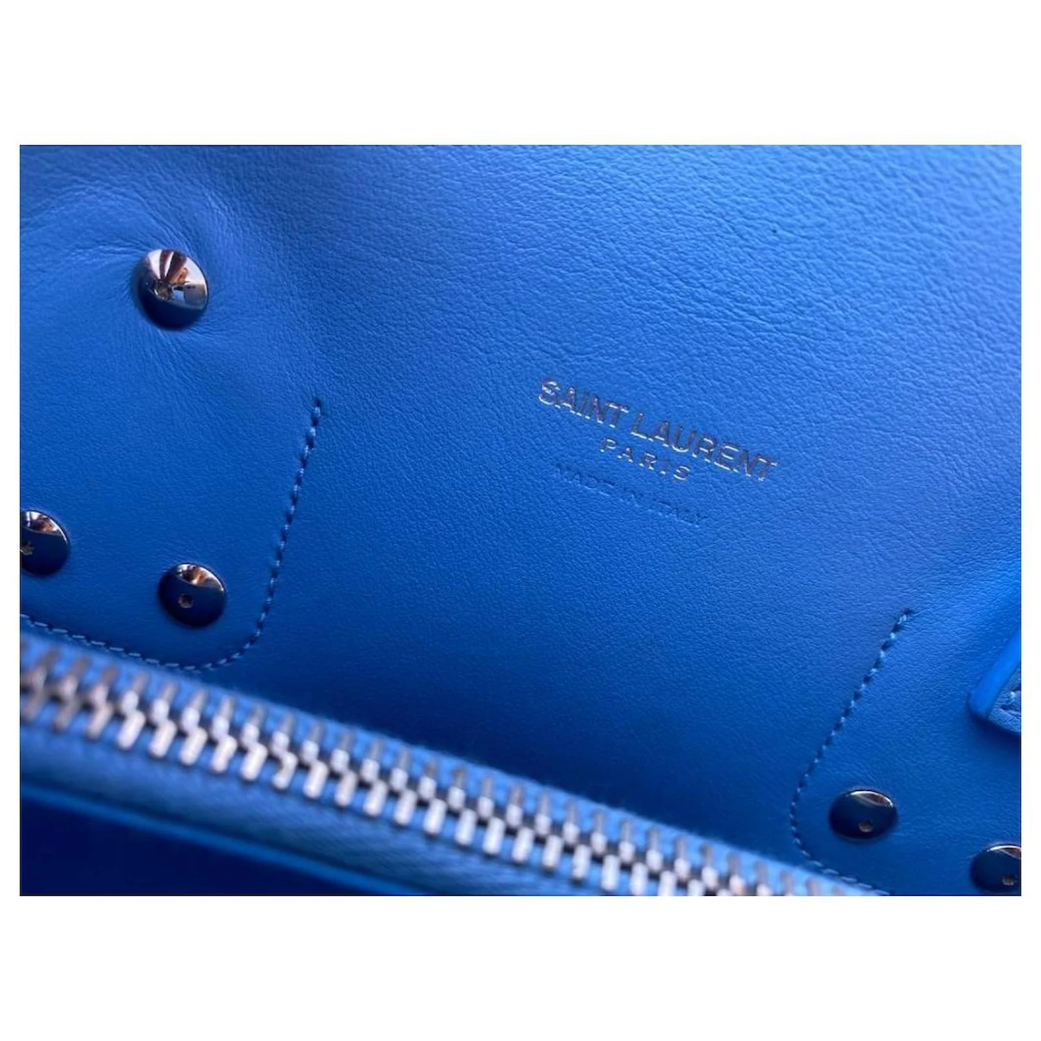 Sac Yves Saint Laurent Modèle " Sac De Jour" Cuir Bleu Ciel Bleu Clair 9 Sac Yves Saint Laurent Modèle " Sac De Jour" Cuir Bleu Ciel Bleu Clair – Image 7