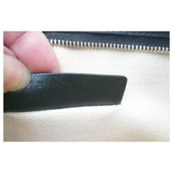 YVES SAINT LAURENT Pochette Bleu Foncé Coquillages TBE 11 YVES SAINT LAURENT Pochette Bleu Foncé Coquillages TBE -Yves Saint Laurent 560006 5