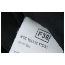 Yves Saint Laurent X Tom Ford AW02 Panneau En Soie Noire Et Jupe à Nœud 19 Yves Saint Laurent X Tom Ford AW02 Panneau En Soie Noire Et Jupe à Nœud -Yves Saint Laurent 561975 8