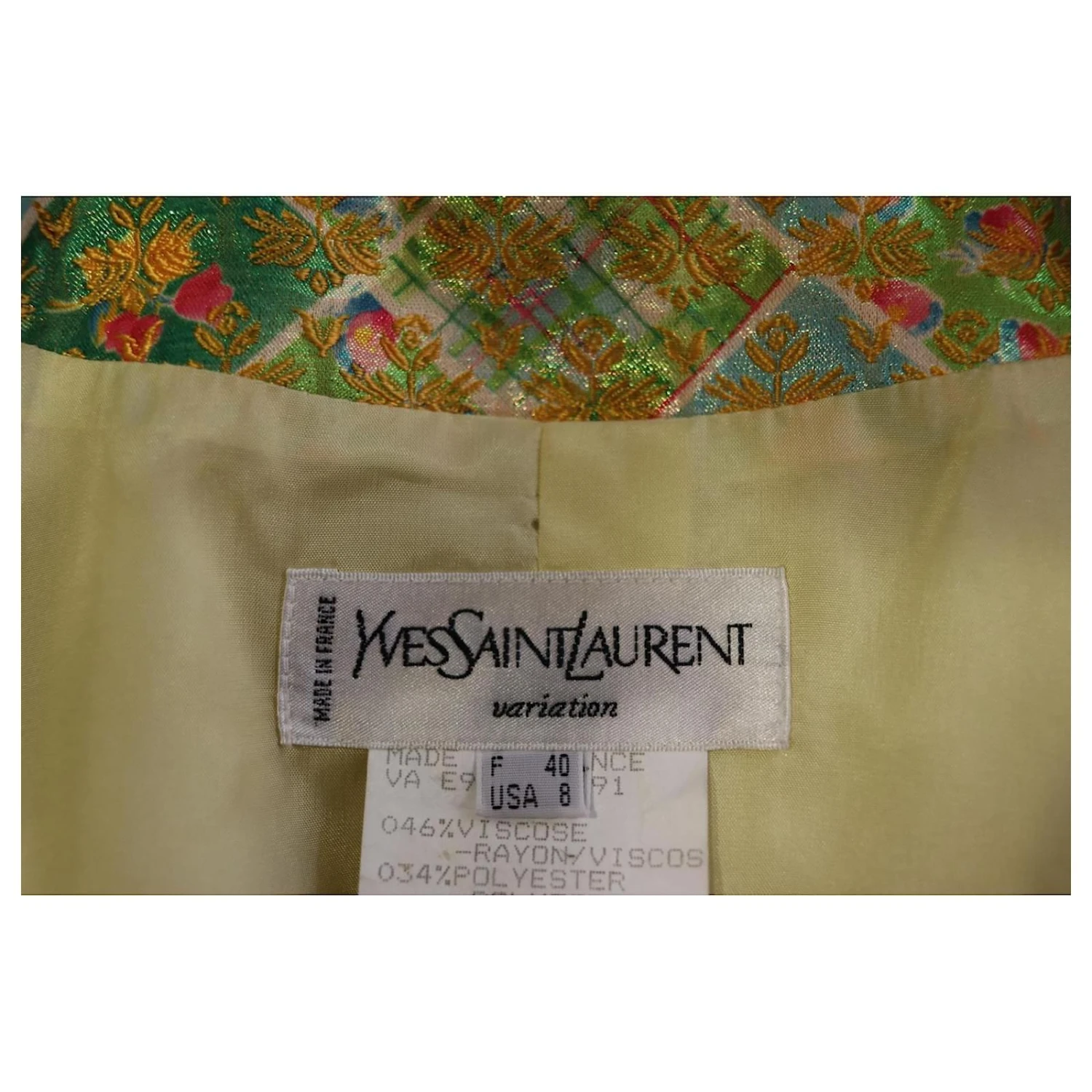 VESTE VERTE IMPRIMÉ FLORAL MÉTALLISÉ YVES SAINT LAURENT 4 VESTE VERTE IMPRIMÉ FLORAL MÉTALLISÉ YVES SAINT LAURENT – Image 2