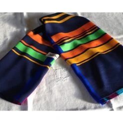 Carré Yves Saint Laurent à Décor Géometrique Multicolore -Yves Saint Laurent 58161 3