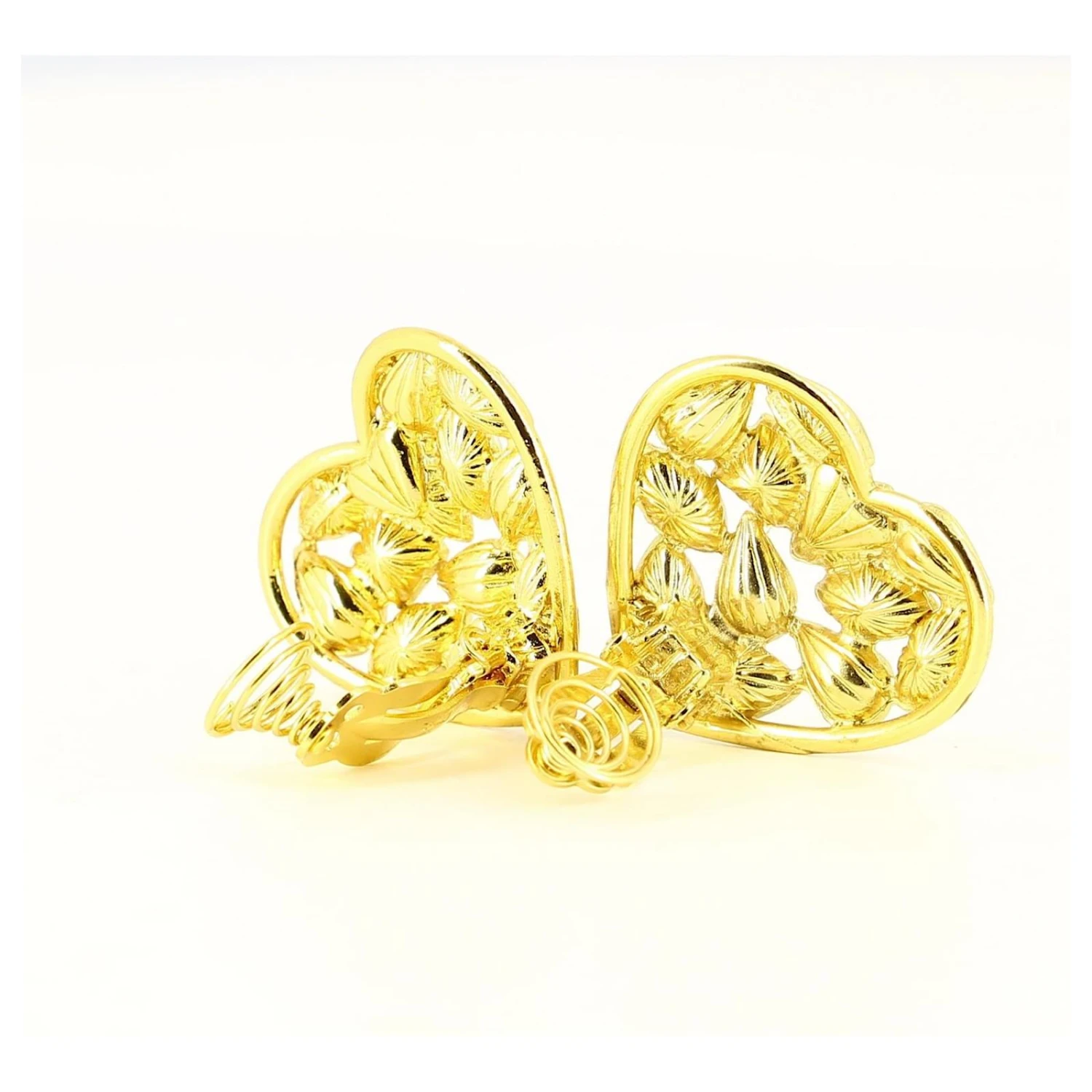 Boucle D'oreille Coeur Doré Yves Saint Laurent 5 Boucle D'oreille Coeur Doré Yves Saint Laurent – Image 3