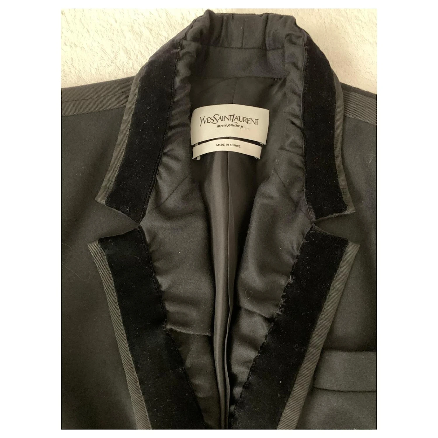 Yves Saint Laurent Veste Blazer Vintage YSL Noir 6 Yves Saint Laurent Veste Blazer Vintage YSL Noir – Image 4