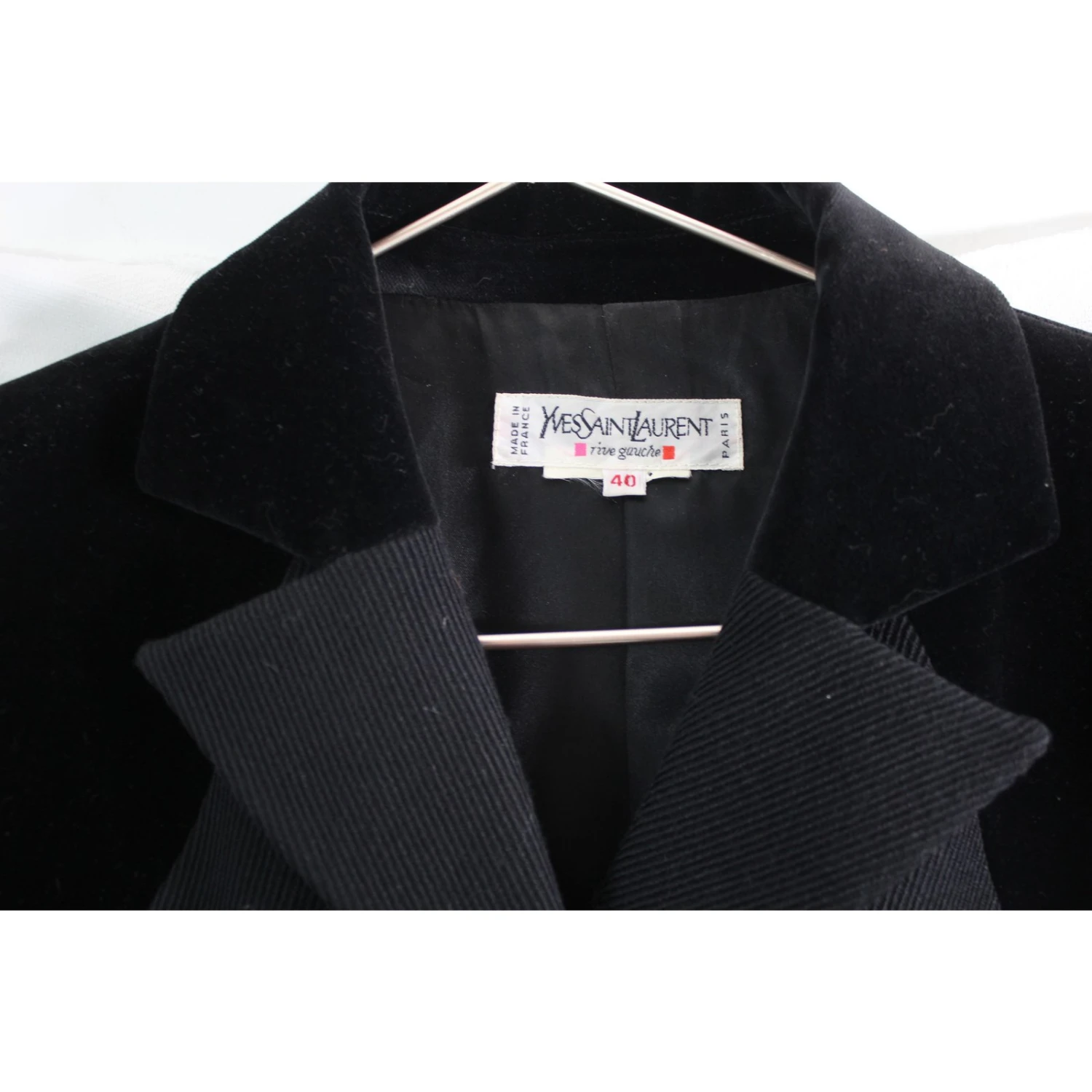 Yves Saint Laurent Velours Noir 5 Yves Saint Laurent Velours Noir – Image 3