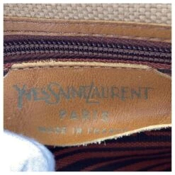 Yves Saint Laurent Sac Bandoulière Messager Vintage En Toile Beige 13 Yves Saint Laurent Sac Bandoulière Messager Vintage En Toile Beige -Yves Saint Laurent 669293 6
