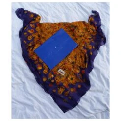 Yves Saint Laurent Echarpes Bleu Marine Bijouterie Dorée -Yves Saint Laurent 676284 8