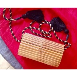 Yves Saint Laurent Minaudière Rigide Dorée 21 Yves Saint Laurent Minaudière Rigide Dorée -Yves Saint Laurent 67685 10