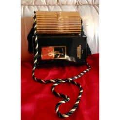 Yves Saint Laurent Minaudière Rigide Dorée 14 Yves Saint Laurent Minaudière Rigide Dorée -Yves Saint Laurent 67685 3
