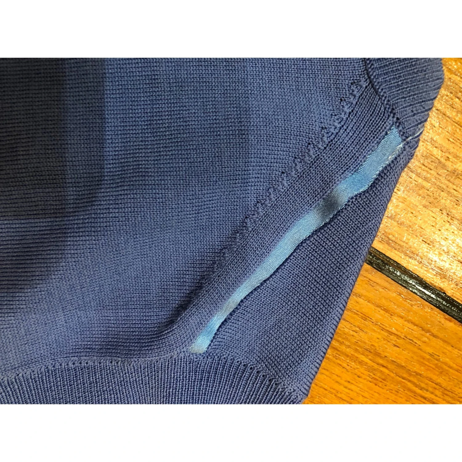 Yves Saint Laurent Sans Manches Bleu 6 Yves Saint Laurent Sans Manches Bleu – Image 4