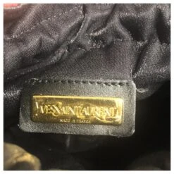 Yves Saint Laurent Pochettes Rouge 11 Yves Saint Laurent Pochettes Rouge -Yves Saint Laurent 725358 5