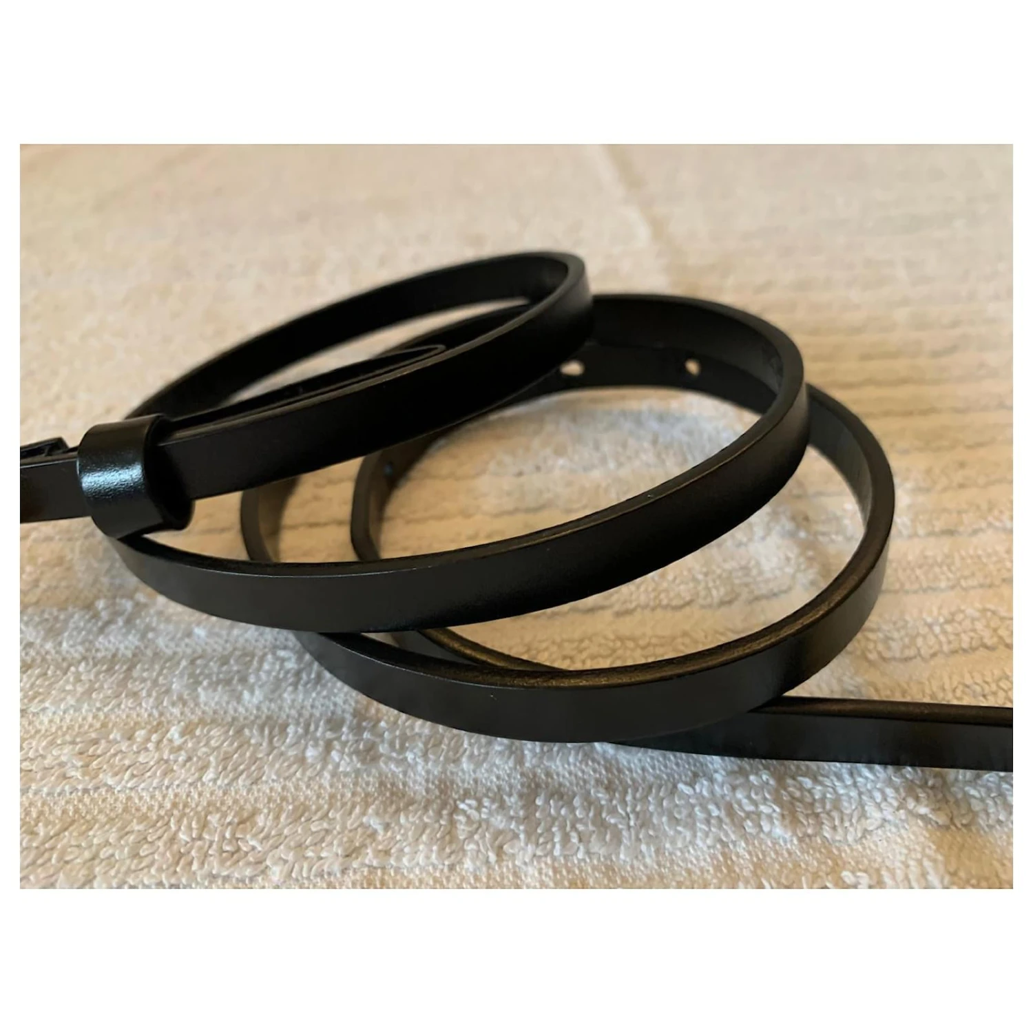 Yves Saint Laurent Ceinture Ultra Fine En Cuir Noir 7 Yves Saint Laurent Ceinture Ultra Fine En Cuir Noir – Image 5