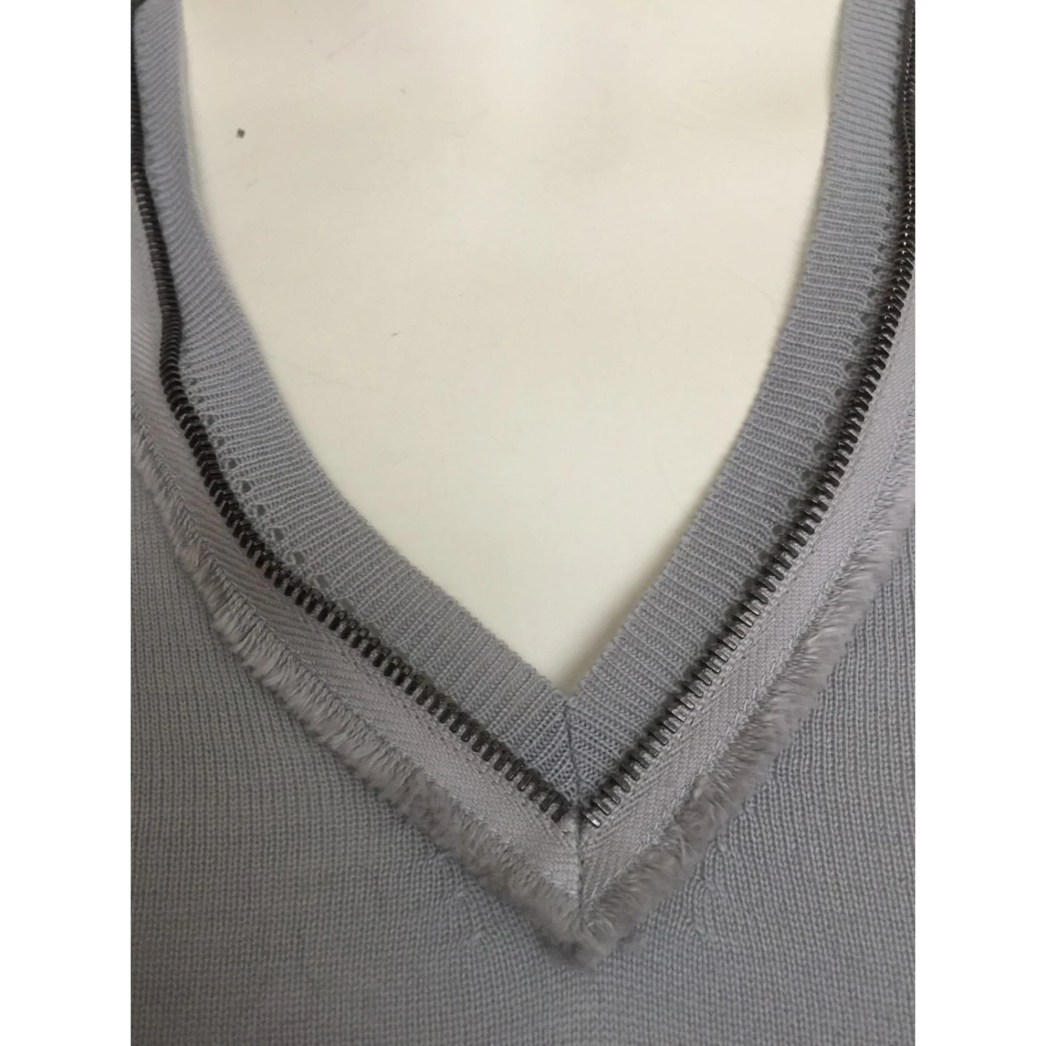 Yves Saint Laurent Pull Gris 5 Yves Saint Laurent Pull Gris – Image 3