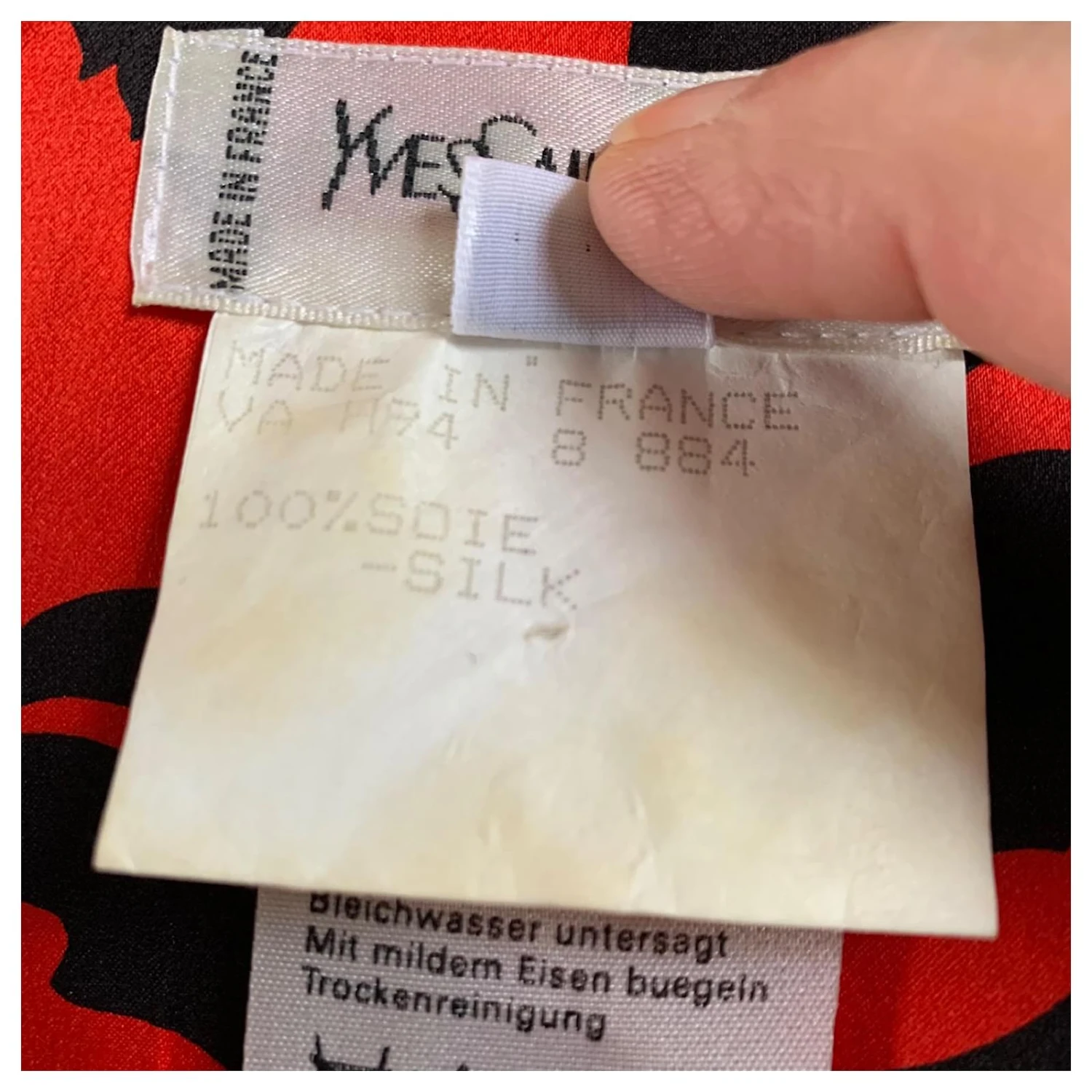 Blouse Vintage Yves Saint Laurent Noir Rouge 5 Blouse Vintage Yves Saint Laurent Noir Rouge – Image 3