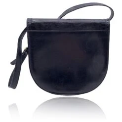 Yves Saint Laurent Sac à Bandoulière à Rabat Vintage En Cuir Brillant Noir 10 Yves Saint Laurent Sac à Bandoulière à Rabat Vintage En Cuir Brillant Noir -Yves Saint Laurent 789221 3