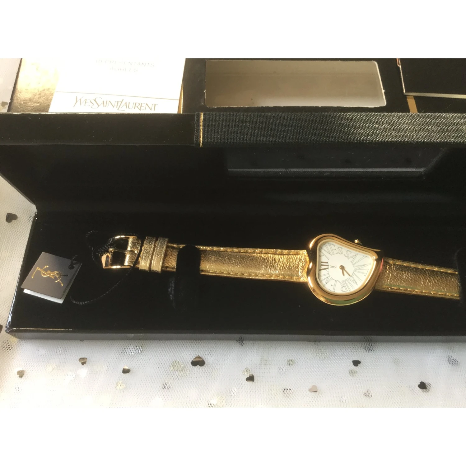 Yves Saint Laurent Montres Doré 5 Yves Saint Laurent Montres Doré – Image 3