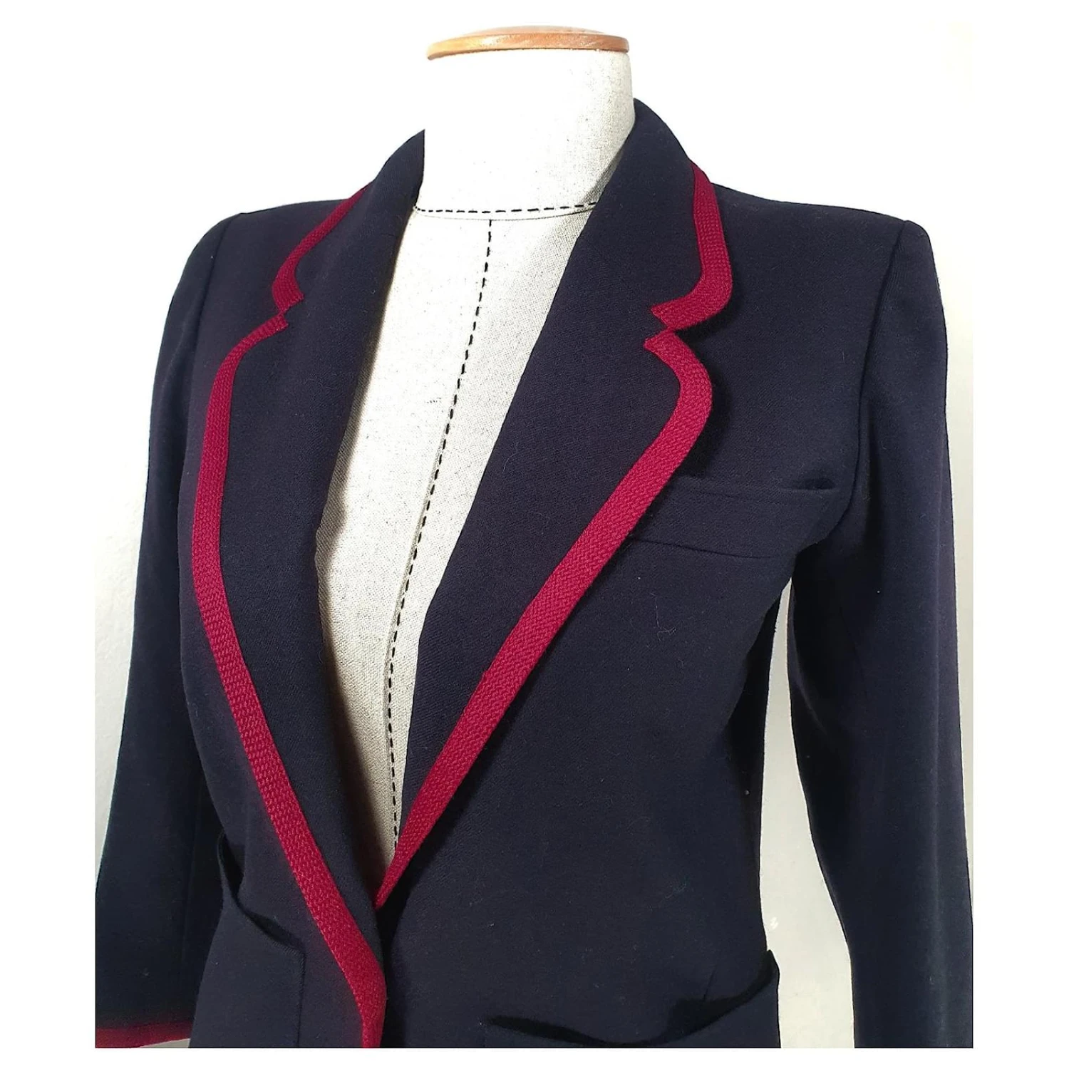 Yves Saint Laurent Vestes Bleu Foncé 7 Yves Saint Laurent Vestes Bleu Foncé – Image 5