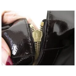SAC A MAIN YVES SAINT LAURENT METROPOLIS 177737 LARGE CUIR VERNI HAND BAG Marron 17 SAC A MAIN YVES SAINT LAURENT METROPOLIS 177737 LARGE CUIR VERNI HAND BAG Marron -Yves Saint Laurent 797301 8